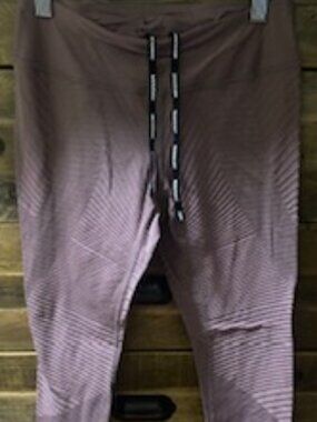 NIKE DRY FIT LEGGINGS SMALL